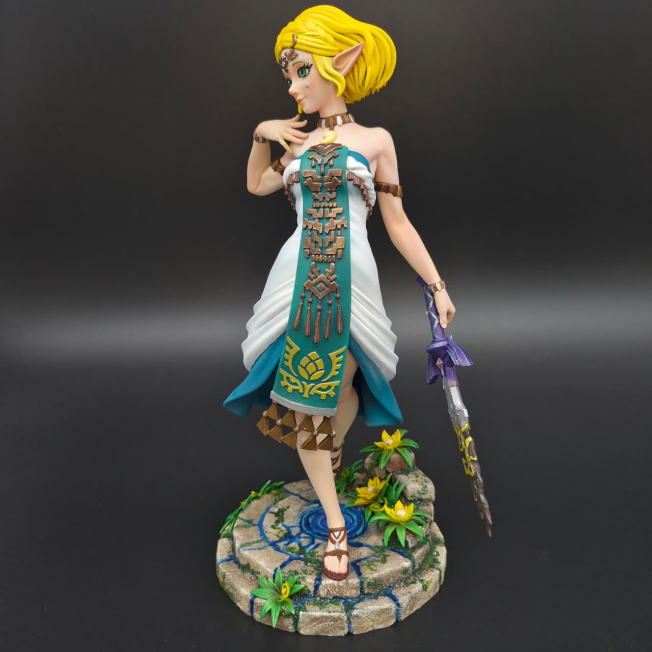 Princesa Zelda- The Legend of Zelda - Figura de Acción 30cm - En Caja - Resina