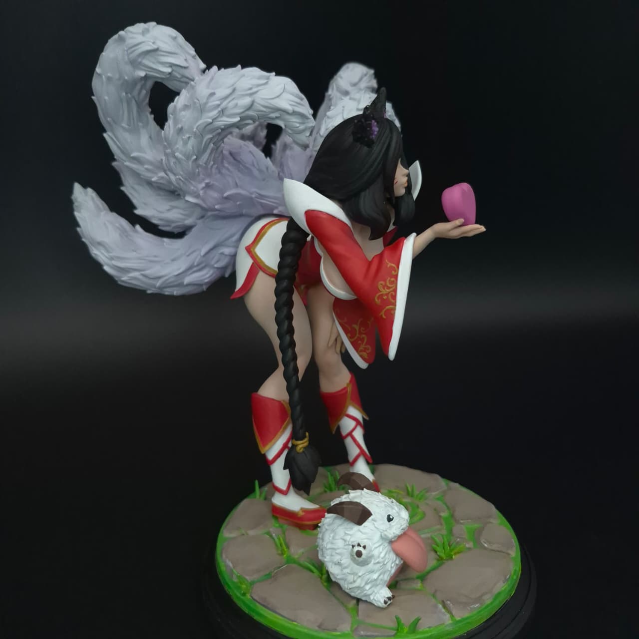 Ahri- League of Legends - Figura de Acción 24.5 cm - En Caja- Resina