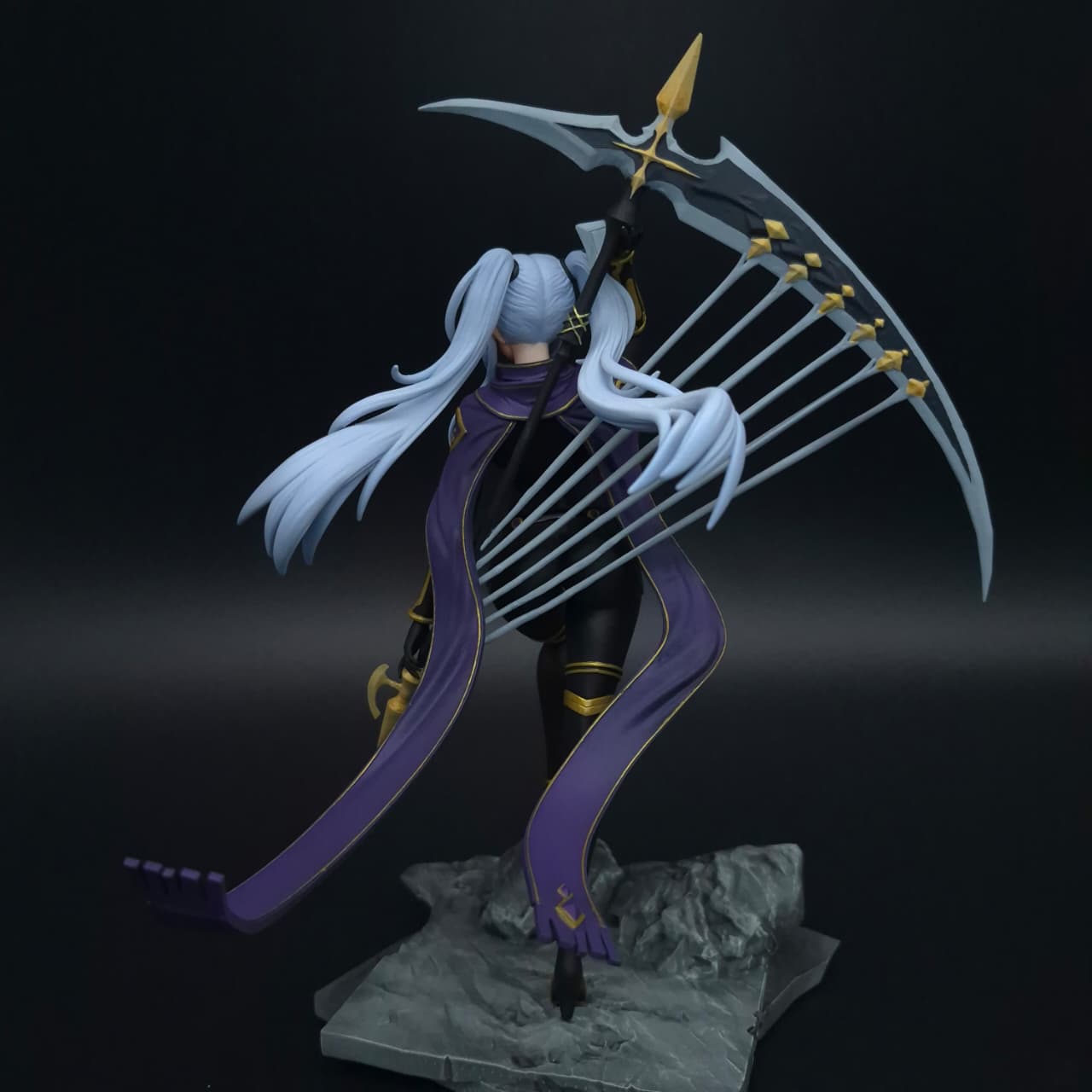 Epsilon- The eminence in shadow - Figura de Acción 24 cm - En Caja - Resina