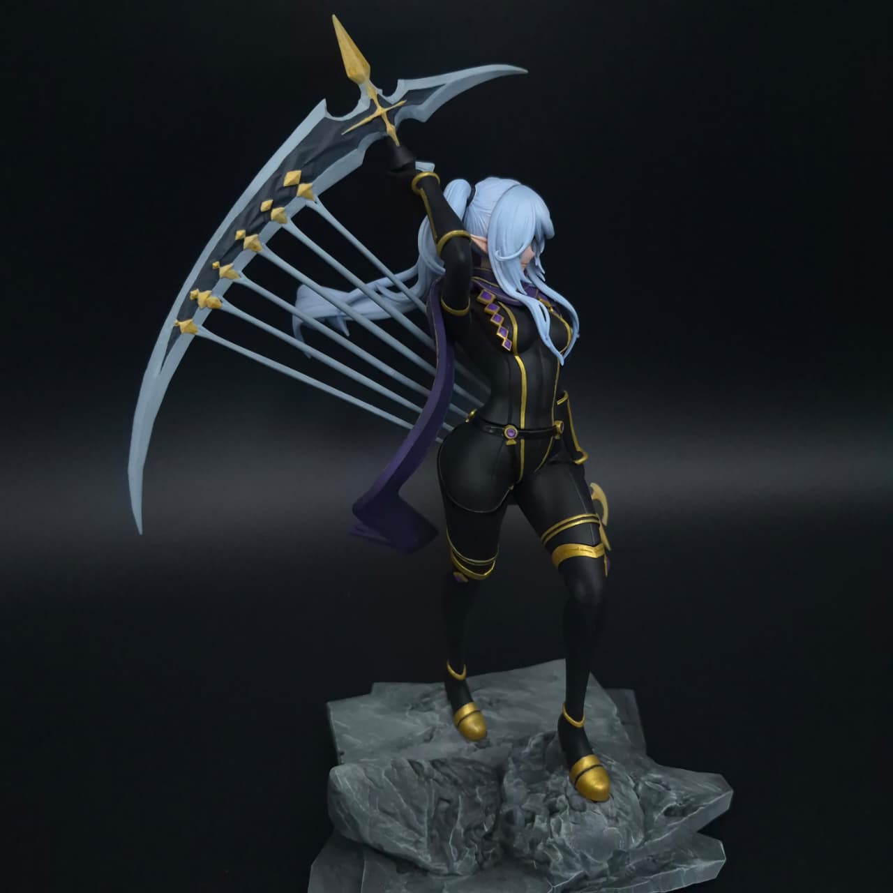 Epsilon- The eminence in shadow - Figura de Acción 24 cm - En Caja - Resina