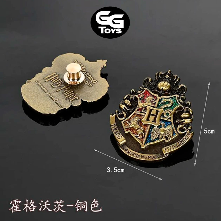 Harry Potter - Broche Insignia Emblemas de Metal - 5 cm - Aleación de Zinc - En Caja