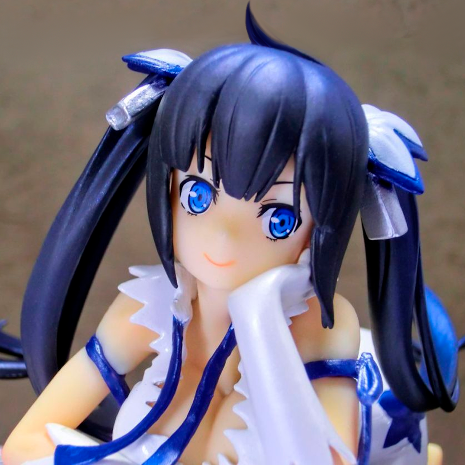 Hestia Noodle Stopper - Danmachi- Figura de Acción 12 cm - En Caja - PVC / Plástico