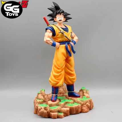 Goku Baculo En Espalda - Dragon Ball Z - Figura de Acción 32 cm - En Caja - PVC / Plástico