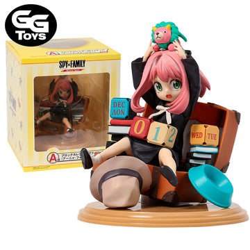 Anya Cofre de Juegos - Spy Family - Figura de Acción 15 cm - En Caja - PVC / Plástico