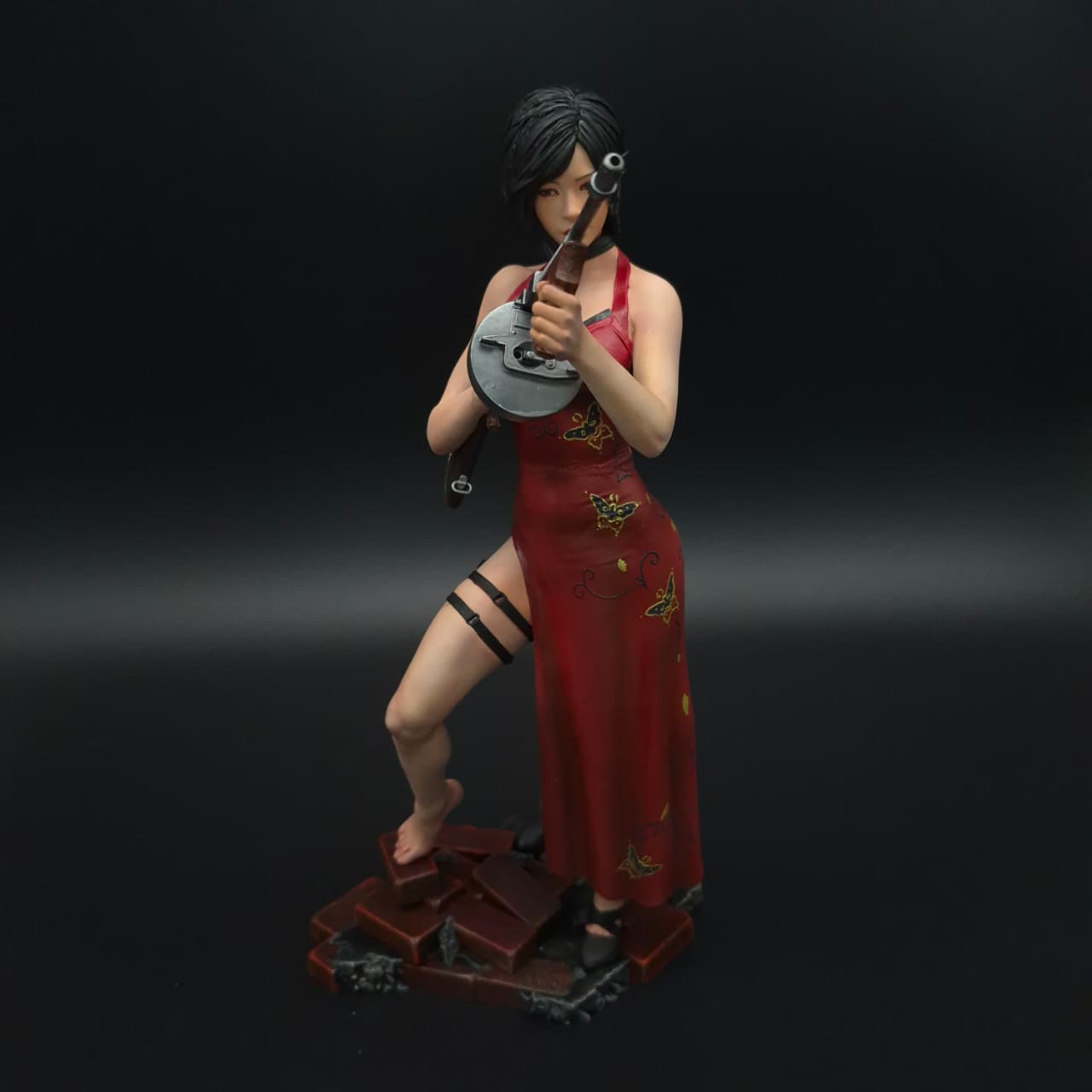 Ada Wong -Resident Evil - Figura de Acción 33 cm - En Caja - Resina