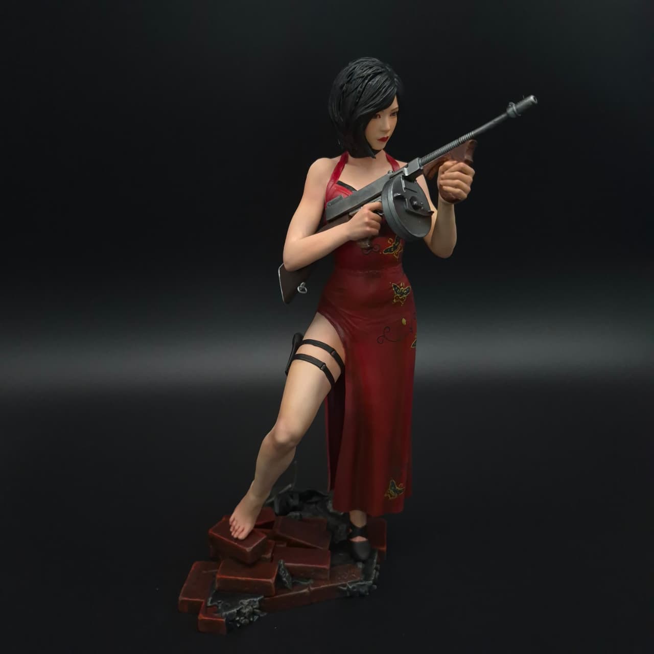 Ada Wong -Resident Evil - Figura de Acción 33 cm - En Caja - Resina