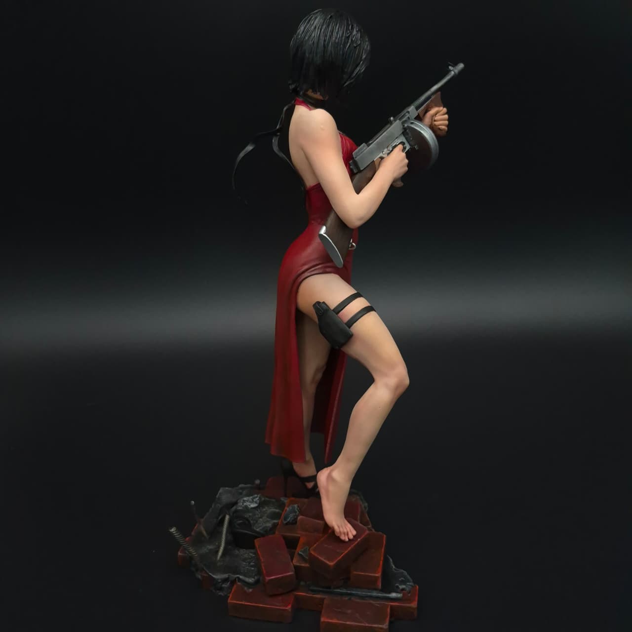 Ada Wong -Resident Evil - Figura de Acción 33 cm - En Caja - Resina