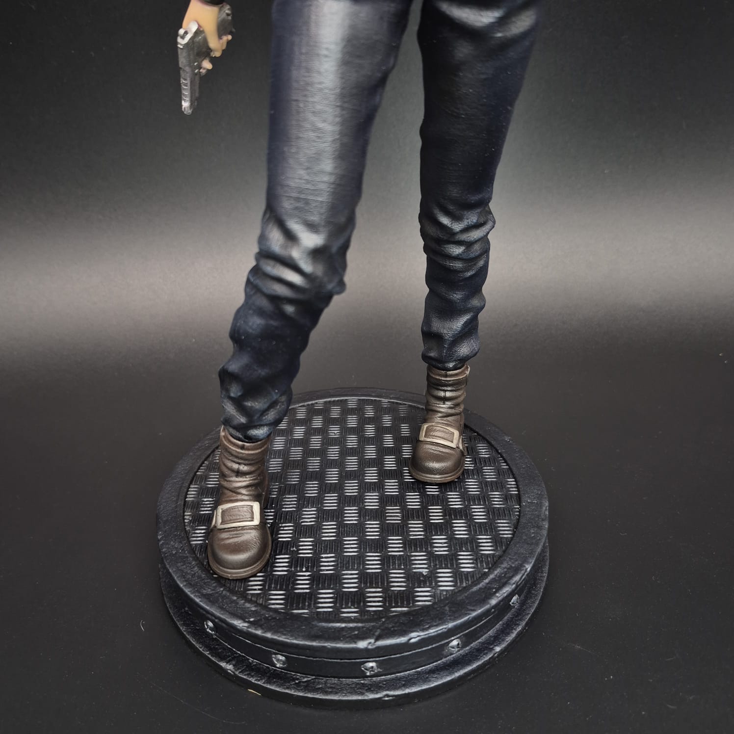 Grace Ashcroft - Resident Evil - Figura de Acción 31 cm - En Caja - Resina