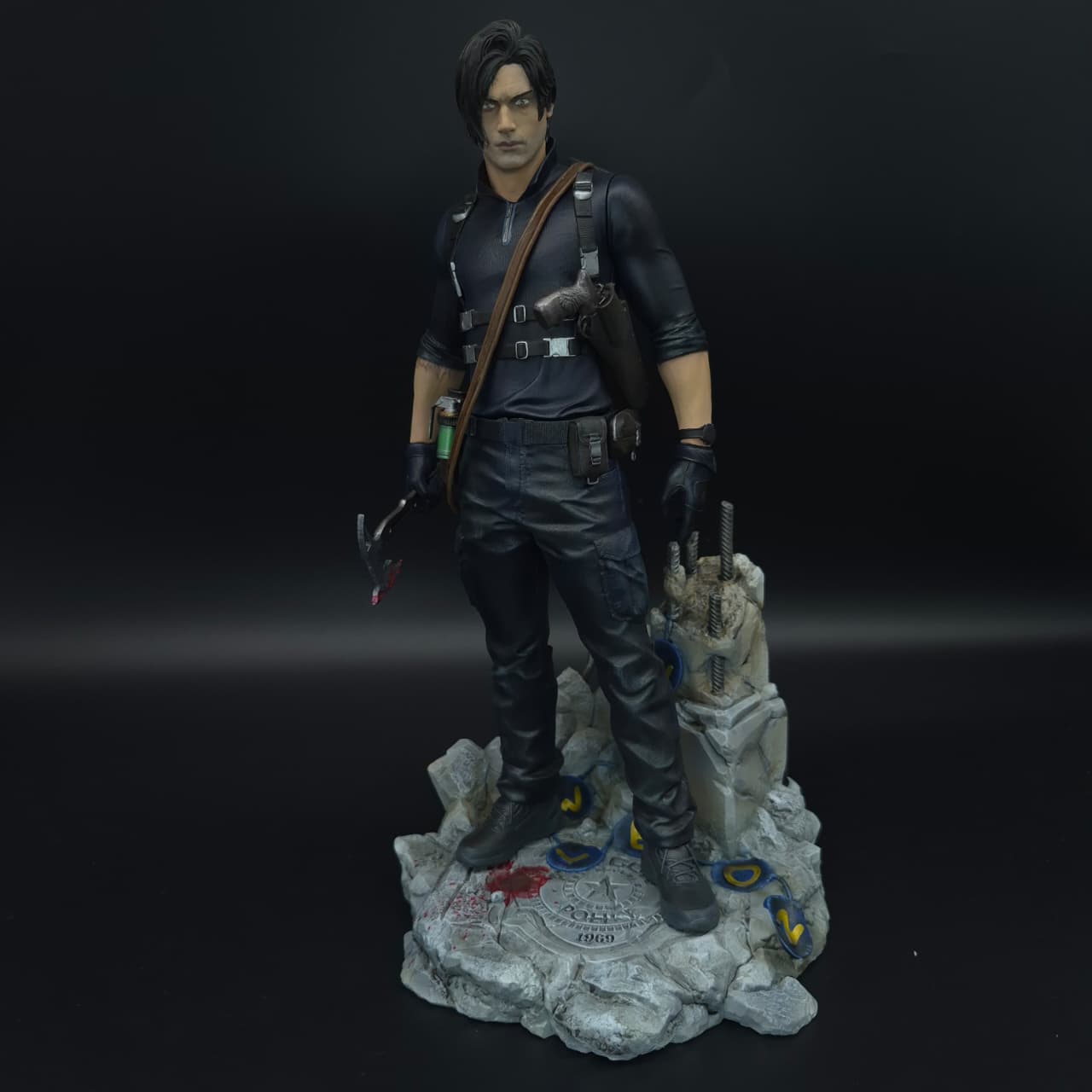 Leon Kennedy 2 Torsos - Resident Evil- Figura de Acción 33 cm - En Caja - Resina