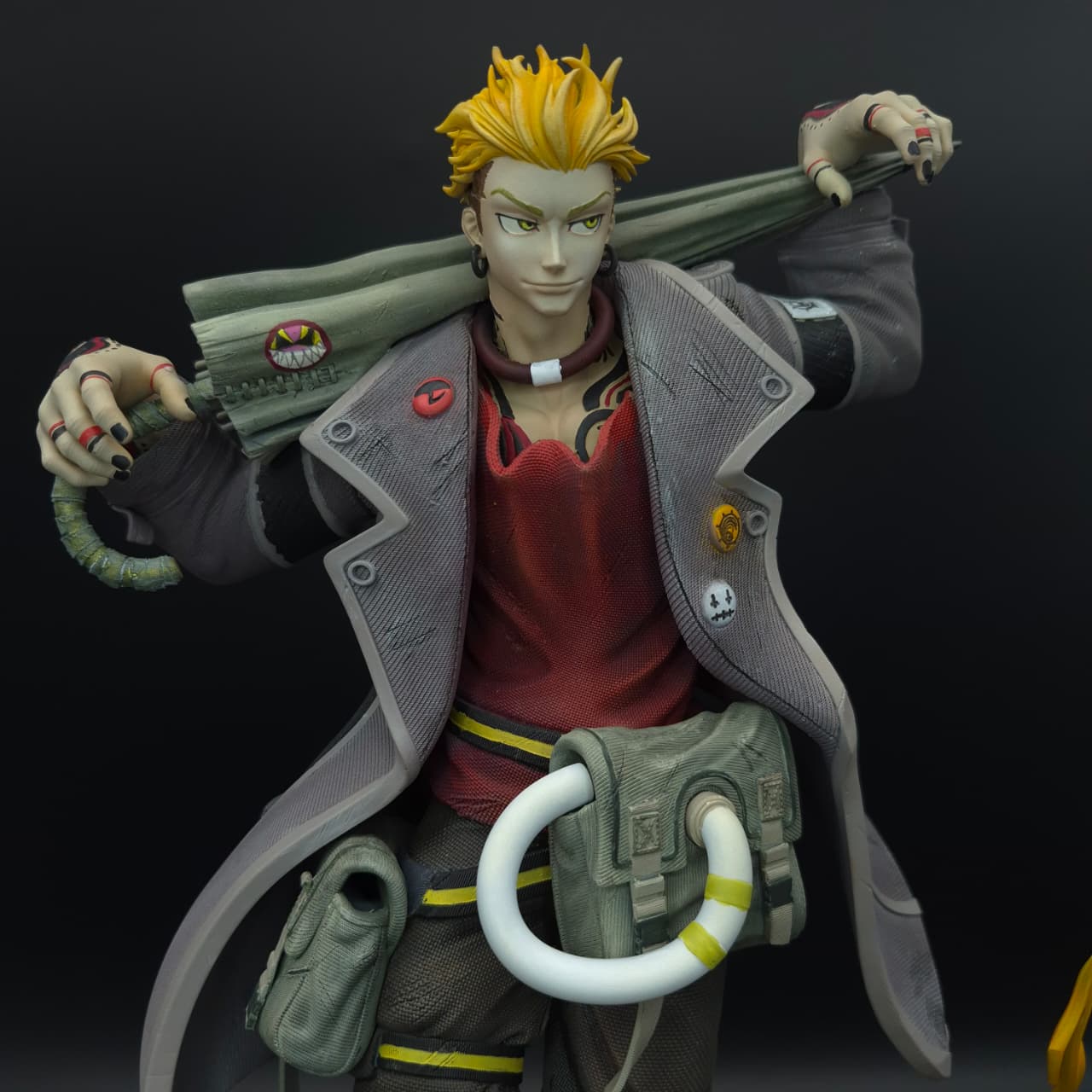 Enjin 2 cabezas- Gachiakuta - Figura de Acción 34 cm - En Caja - Resina