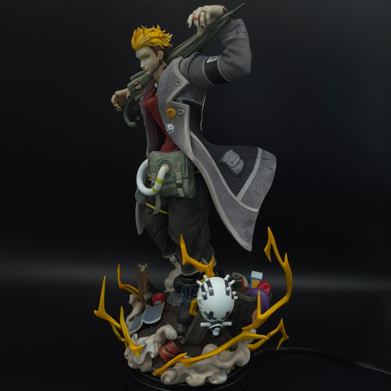 Enjin 2 cabezas- Gachiakuta - Figura de Acción 34 cm - En Caja - Resina