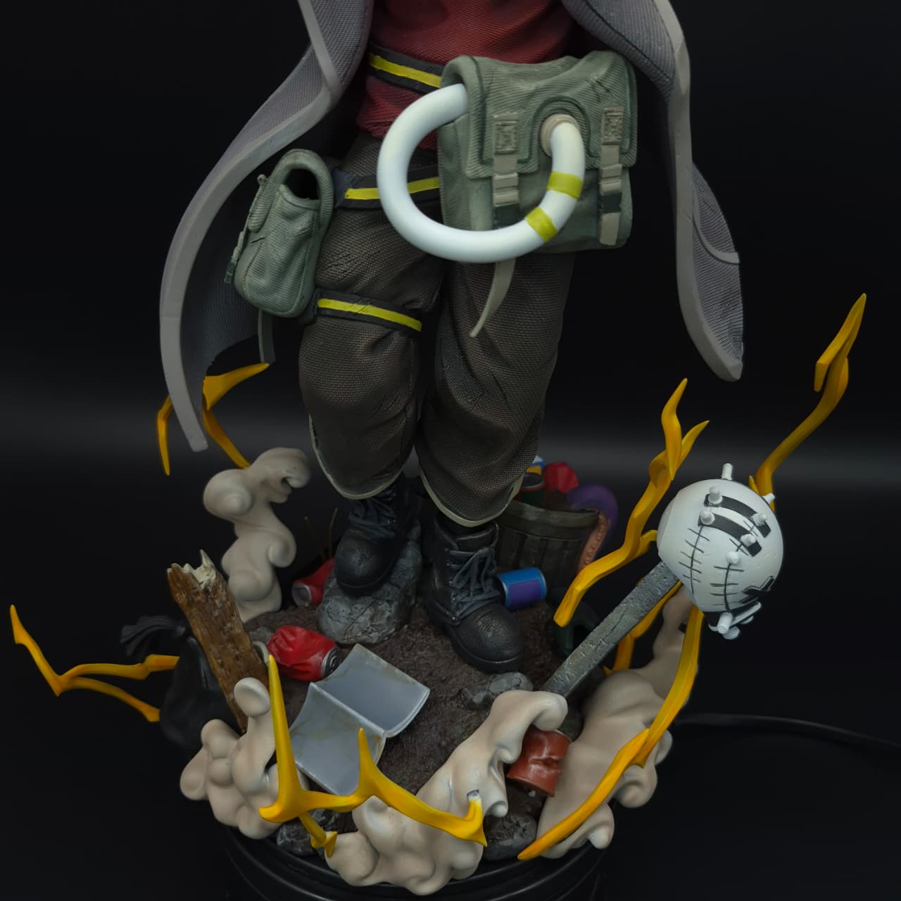 Enjin 2 cabezas- Gachiakuta - Figura de Acción 34 cm - En Caja - Resina