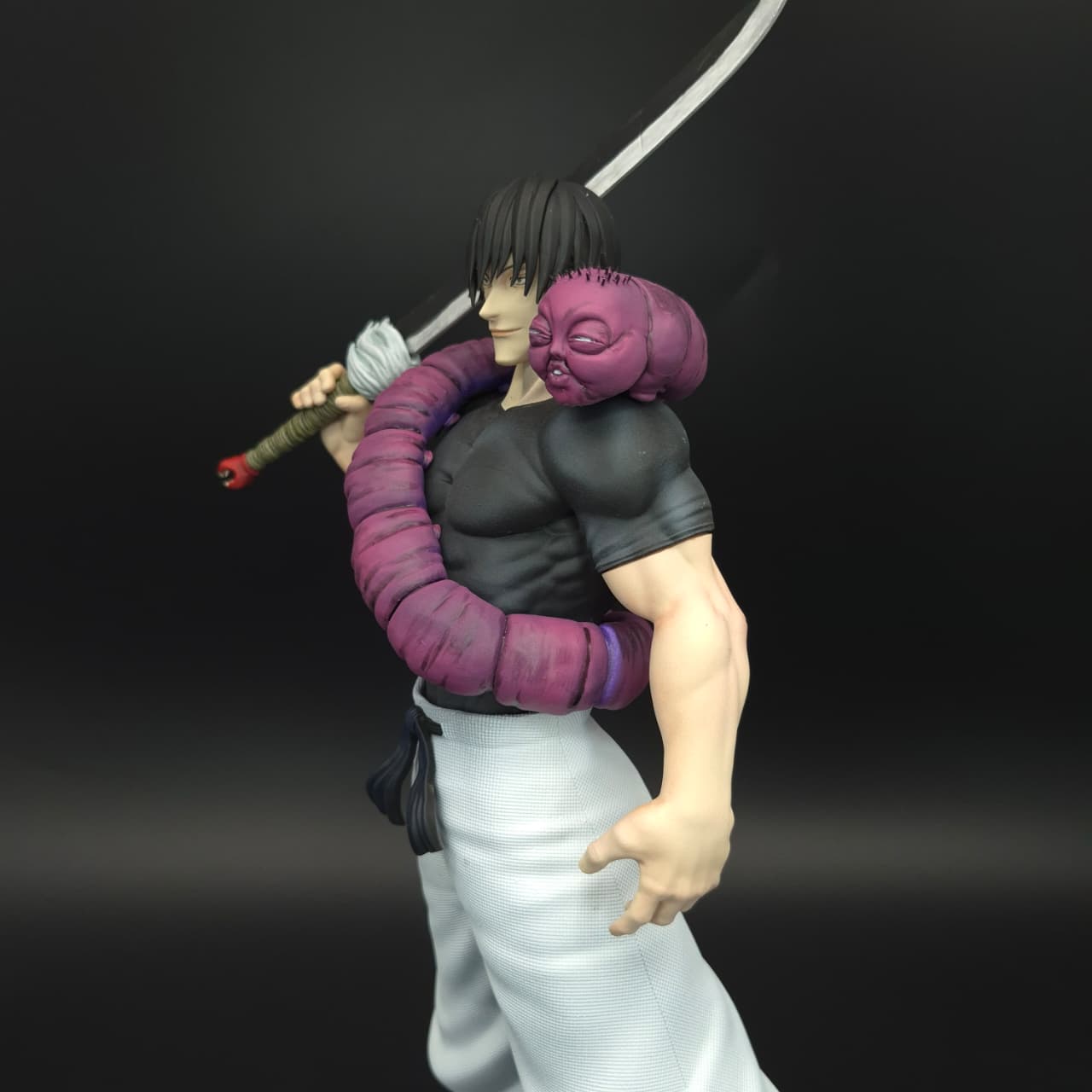Toji Fushiguro- Jujutsu kaisen- Figura de Acción 37.5 cm - En Caja - Resina