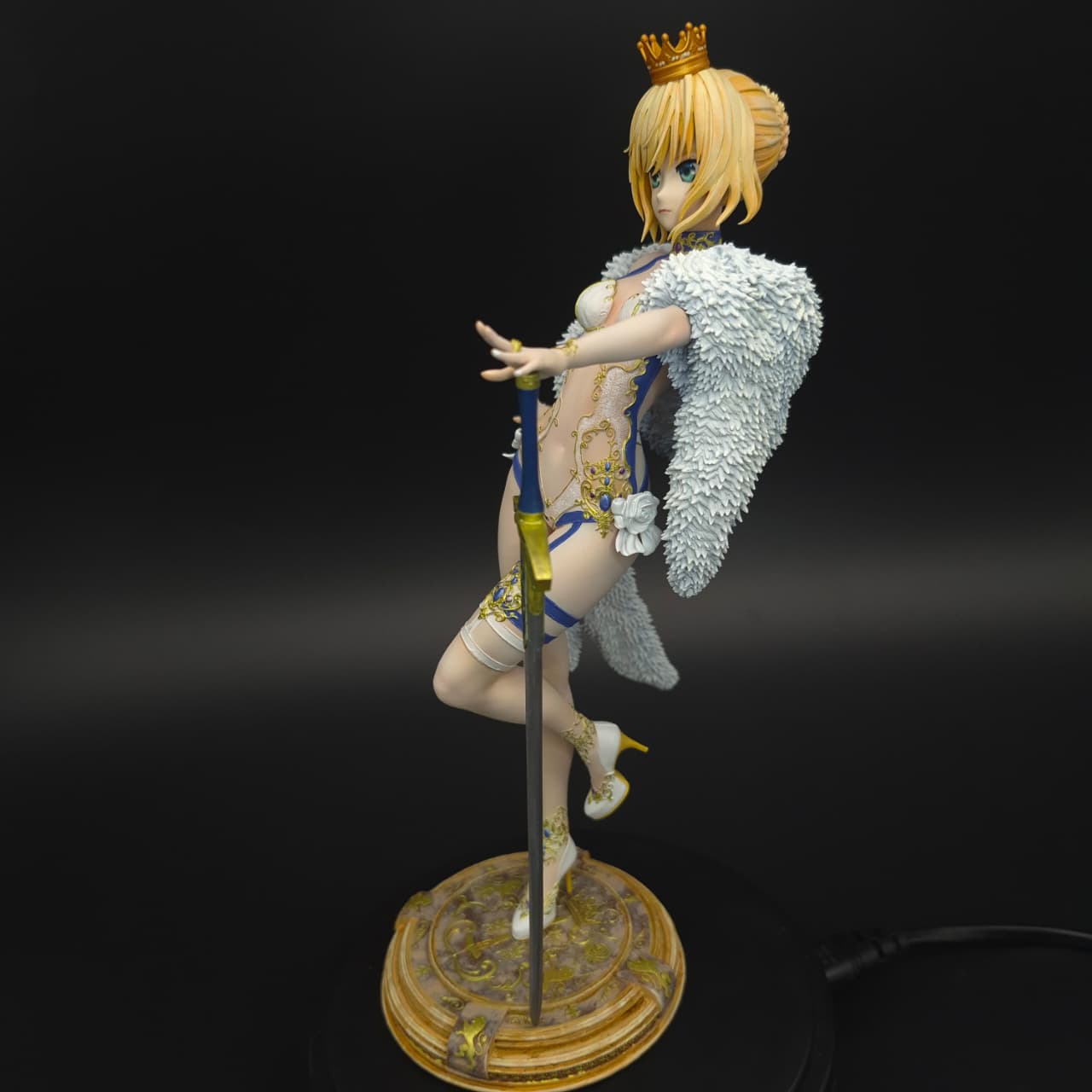 Saber- Fate/stay night- Figura de Acción 23.5 cm - En Caja - Resina