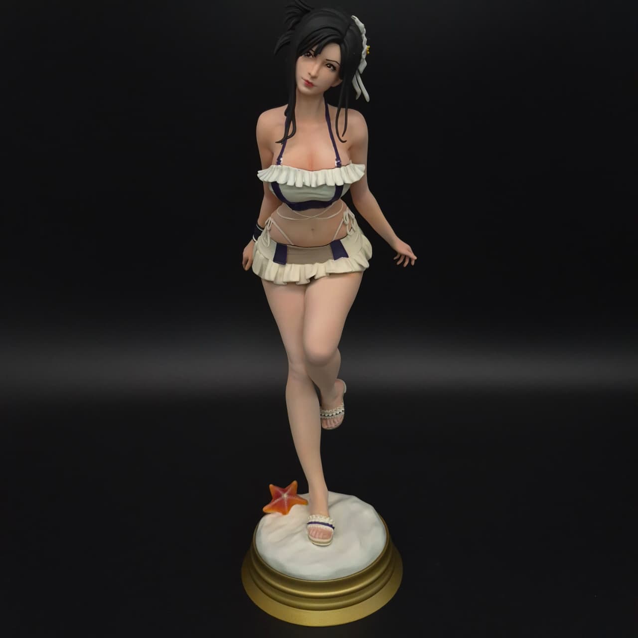 Tifa Lockhart- Final Fantasy- Figura de Acción 32 cm - En Caja - Resina