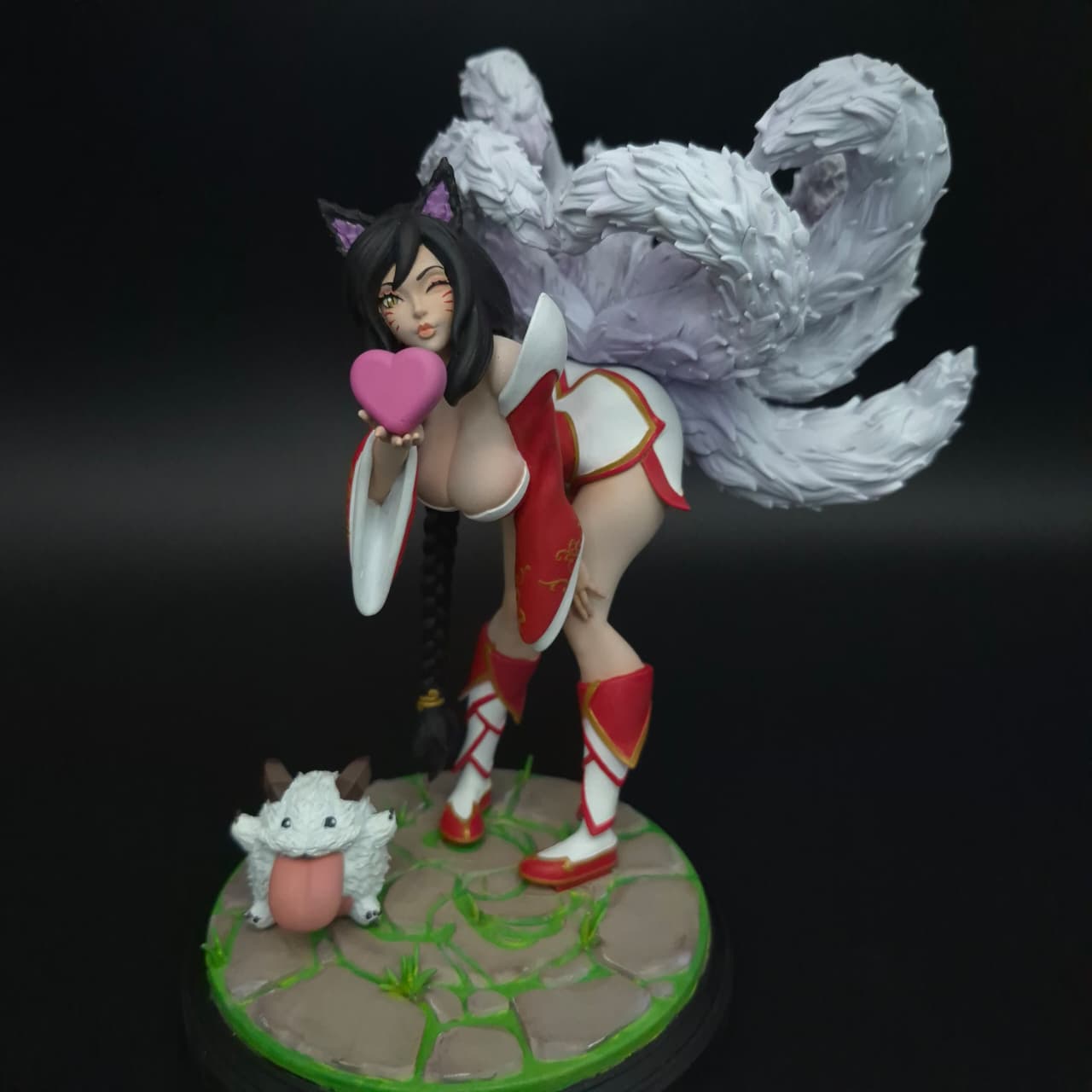 Ahri- League of Legends - Figura de Acción 24.5 cm - En Caja- Resina
