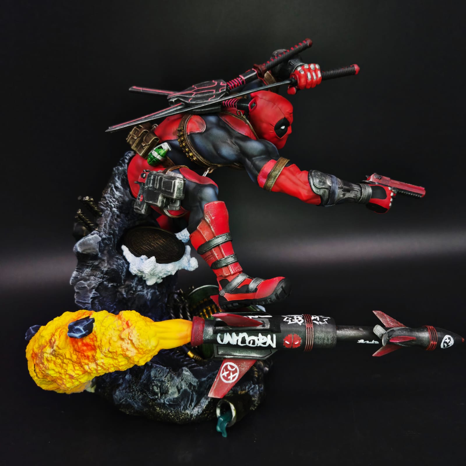 Deadpool- Marvel- Figura de accion- 25 cm- En caja